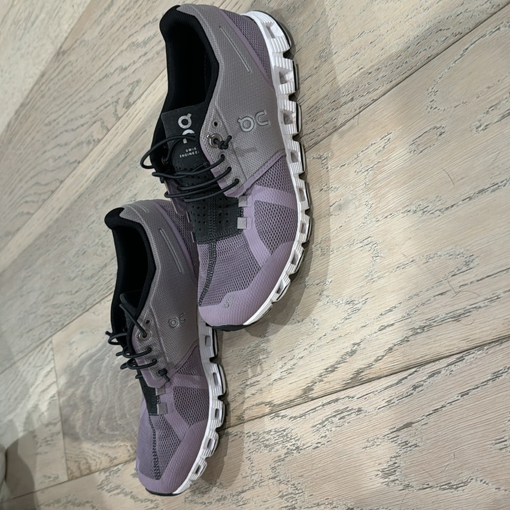 On Cloud Sneakers (Barely Worn)!! - image 4